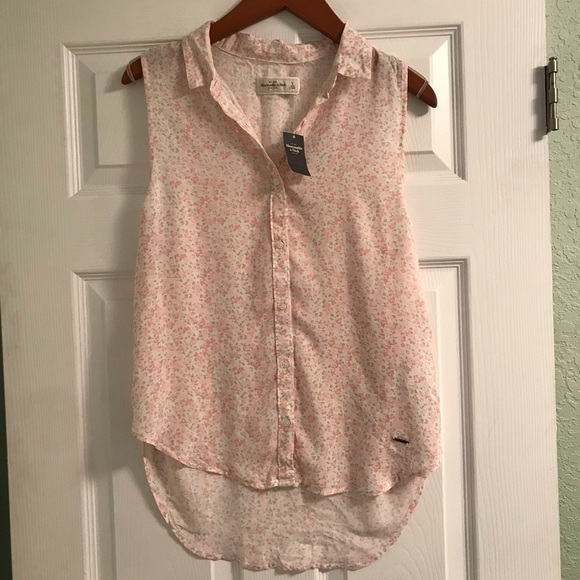 Abercrombie & Fitch Tops - Abercrombie & Fitch women S tank top new with tags